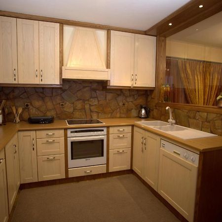 הוילה יואנינה Wood And Stone מראה חיצוני תמונה